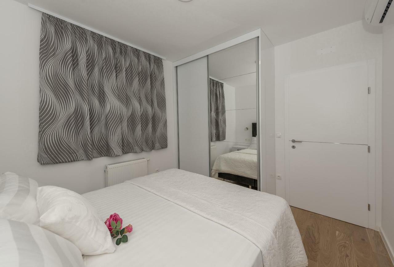 Penthouse Jure Apartment มาคาร์สกา ภายนอก รูปภาพ