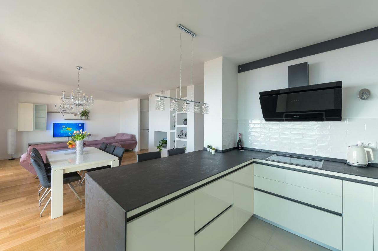 Penthouse Jure Apartment มาคาร์สกา ภายนอก รูปภาพ
