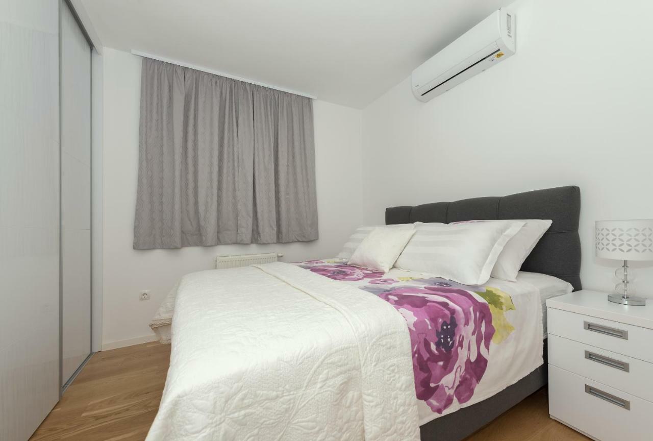 Penthouse Jure Apartment มาคาร์สกา ภายนอก รูปภาพ