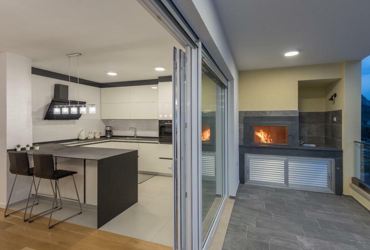 Penthouse Jure Apartment มาคาร์สกา ภายนอก รูปภาพ